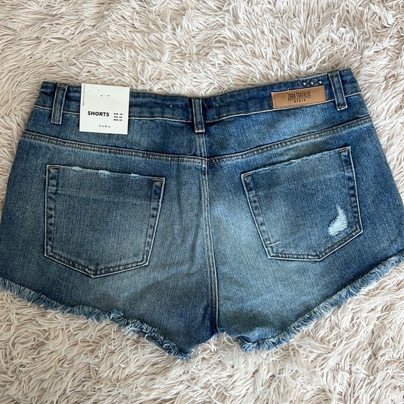 New with tags embellished jean shorts - Picture 5 of 9